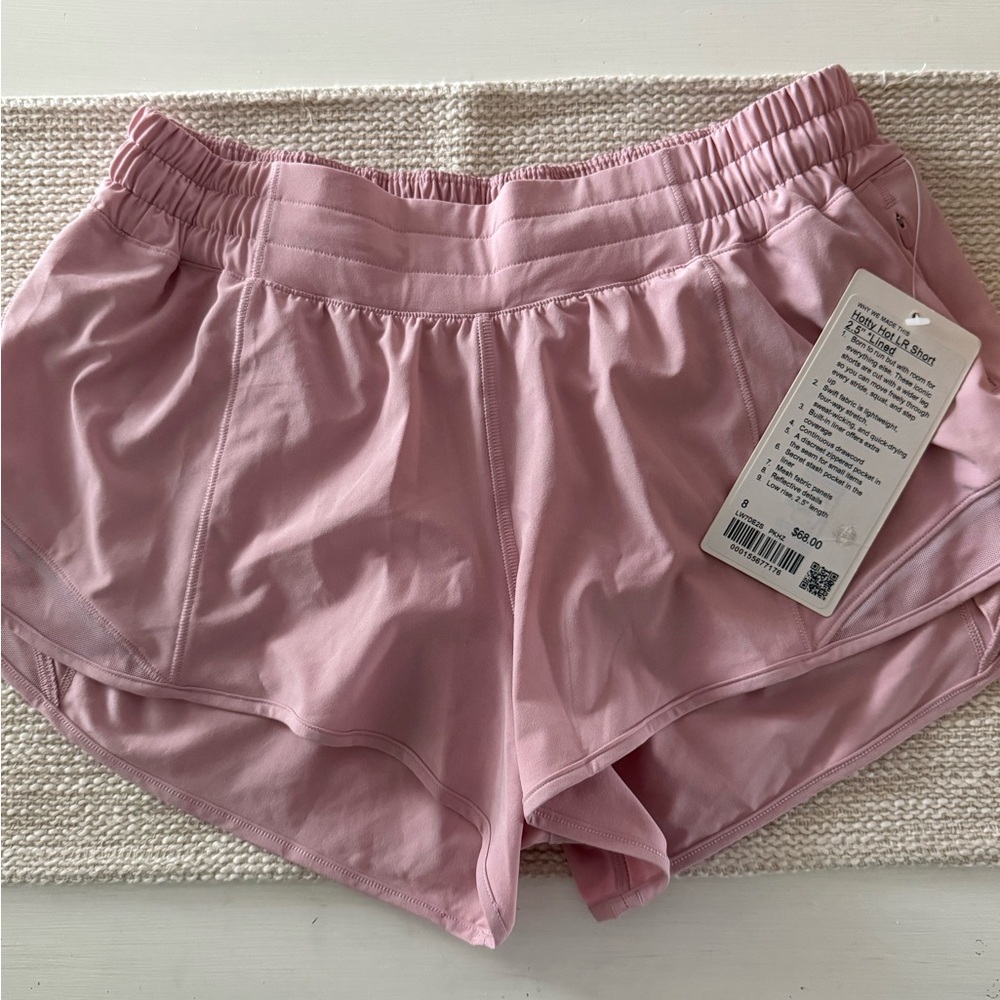Lululemon Hotty Hot LR Short 2.5” Lined
